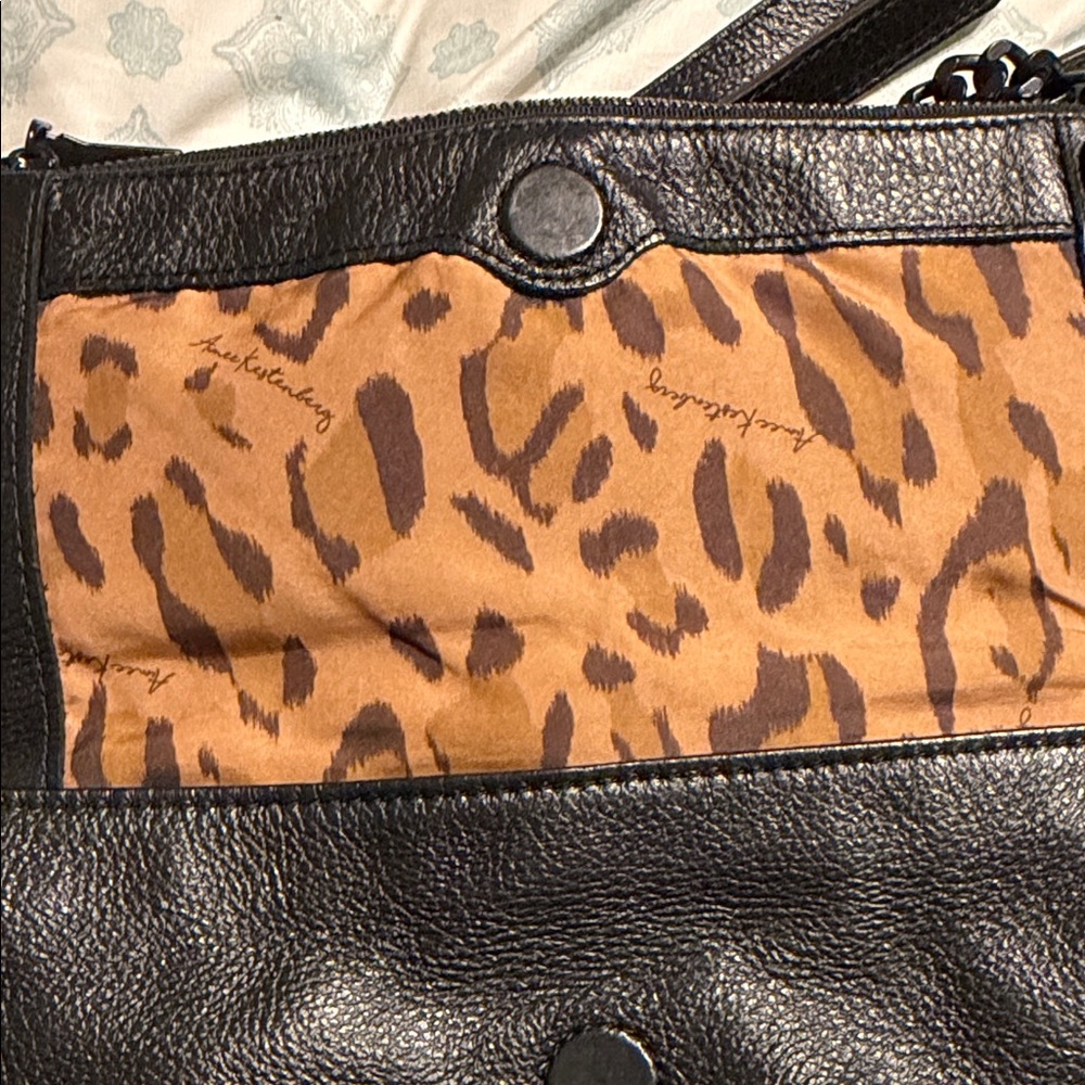Aimee Kestenberg Black Leather Crossbody Bag - Picture 3 of 9